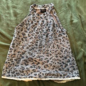 Cheetah print knitted top. Fun and casual!